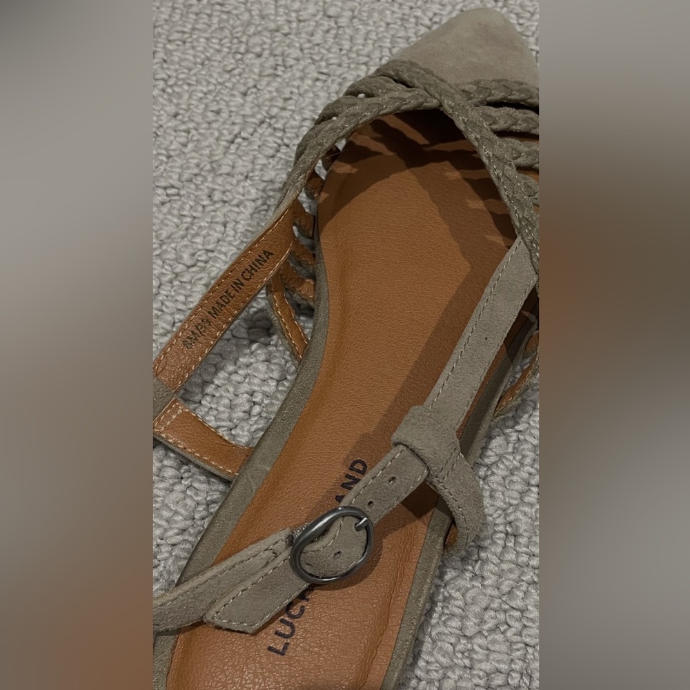 Lucky Brand Barima Slingback Suede Flat Sandal SIZE 8M in color DUNE - Picture 3 of 9